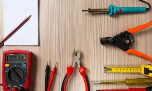 Na czym polega przegląd instalacji elektrycznej?
